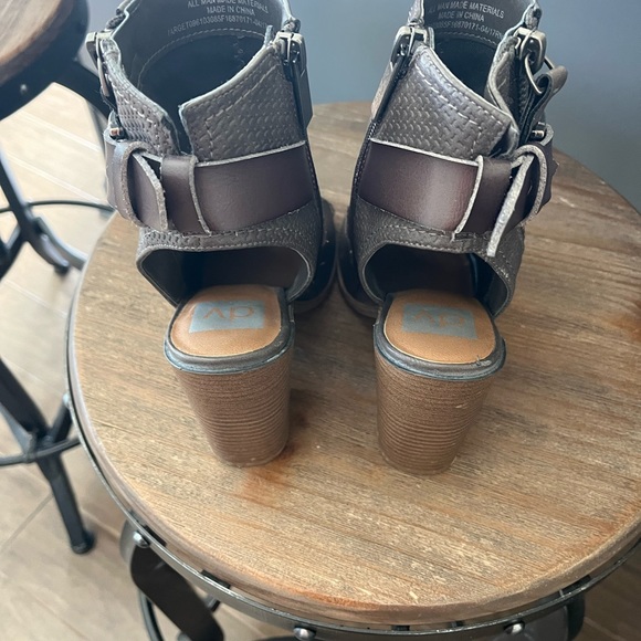 Block Heels - Picture 4 of 6